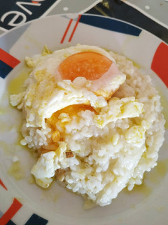 Una foto de Arroz a la cubana