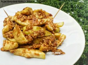 Foto resep Rujak Kedondong Bumbu Kacang