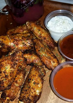 A picture of Crispy Seasoned Naked Wings.