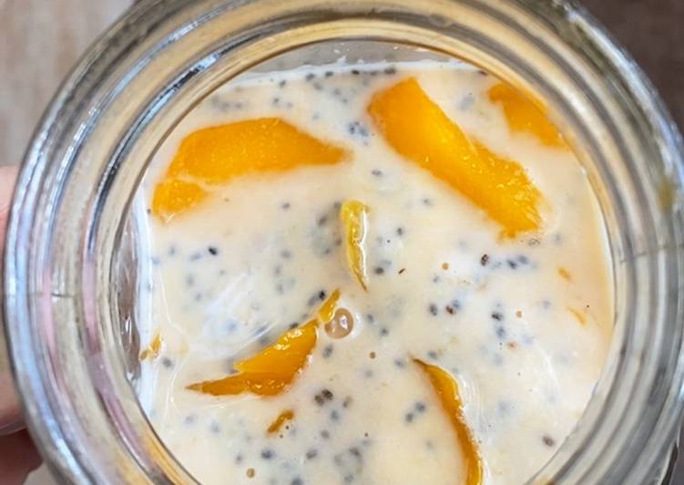 Healthy Peachy Yogurt Oatmeal Chiaseed Mango Smoothies