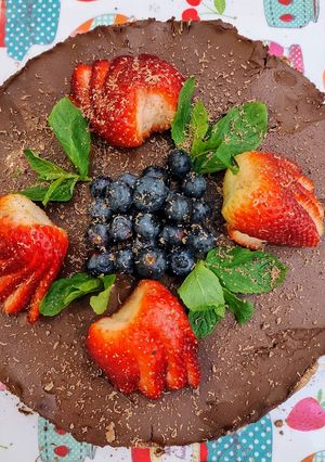 Una foto de Marquise de chocolate vegana y sin TACC 🍫🍓