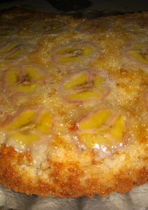 Una foto de Budín de banana con fondo de banana