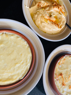 Una foto de Trío de dip con toque de ajo