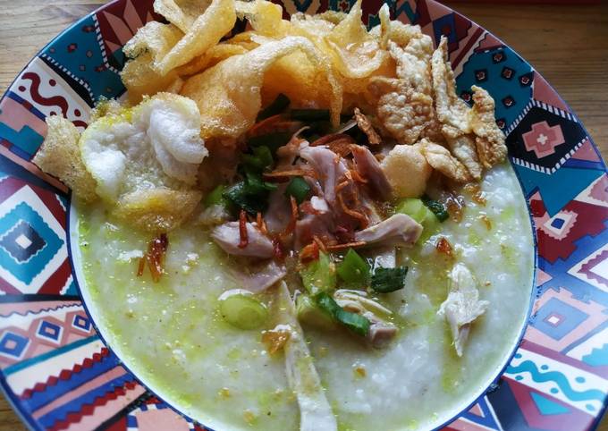 Bagaimana Membuat Bubur Ayam Kuah Kuning Simple, Lezat