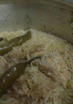 صورة لوصفة الدجاج المضغوط على طريقتي المتواضعه😊😅