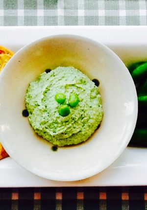 A picture of Edamame Yuzu Hummus.