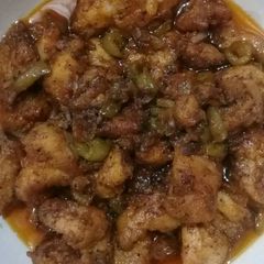 A picture of Teekha masala chicken karai.