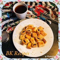 A picture of Dates filled cookies.