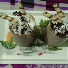 A picture of #SUMMER Chocolate Oreo Banana Shake.