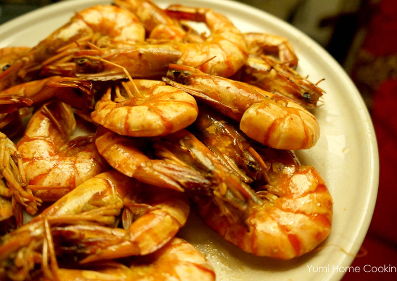 Fried shrimp with soy sauce