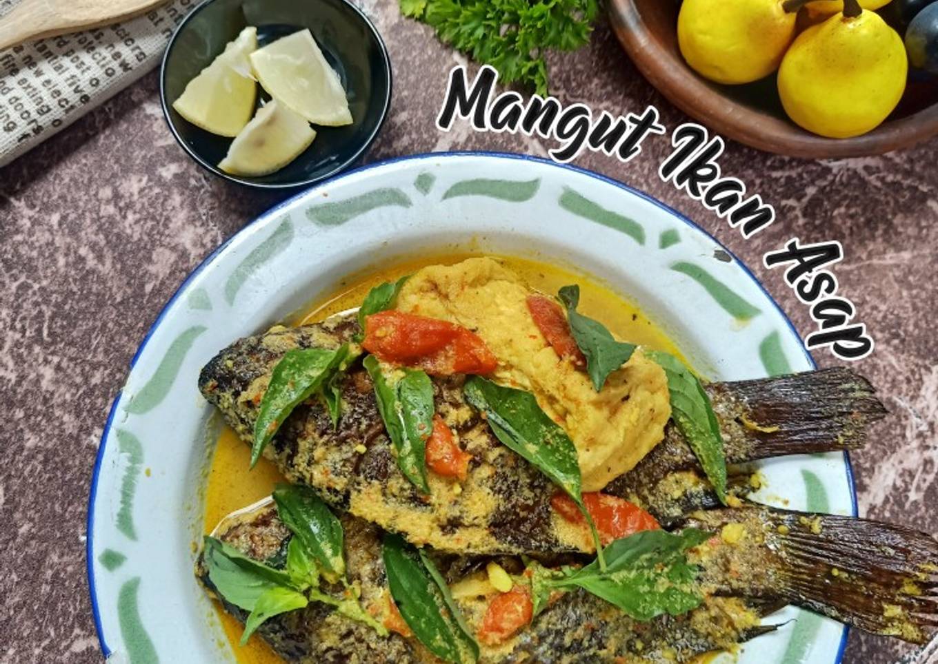 898. Mangut Ikan Asap Bumbu Lengkap, Uenak