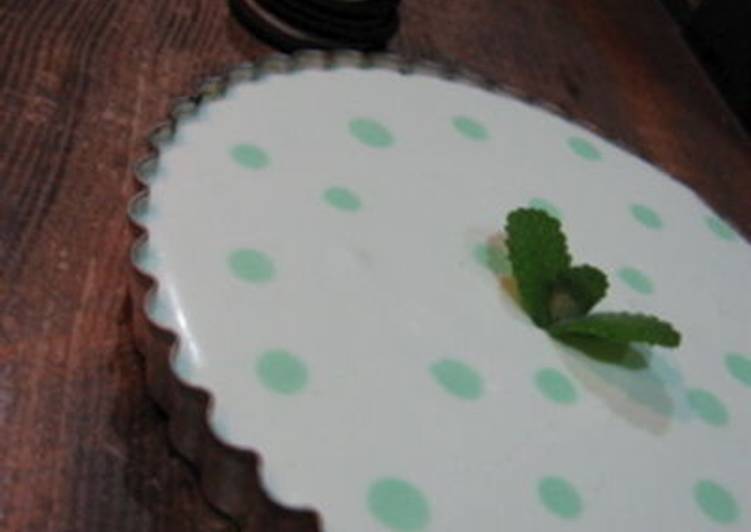 Recipe of Quick Polka Dot Grasshopper Pie