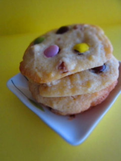 A picture of M&M Cookies.