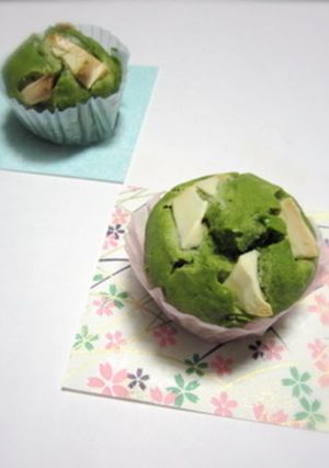 A picture of White Chocolate and Green Tea Muffins.