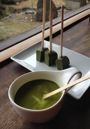 A picture of Green Tea Hot Chocolate on a Stick.