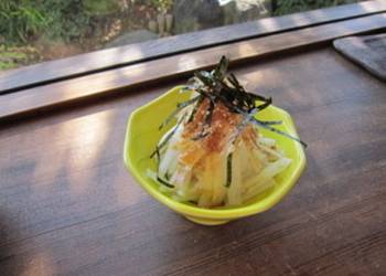 How to Prepare Perfect Daikon Radish Salad