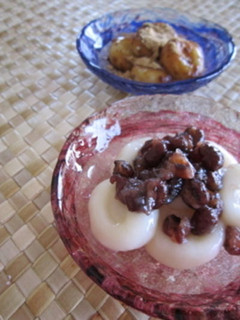 A picture of Shiratama Dango Dumplings.