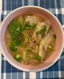 Canh bắp cải nấu cánh gà