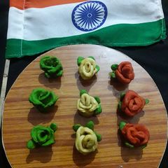 A picture of Tricolour rose sweet.