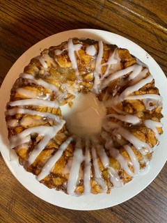 A picture of Apple cinnamon monkey bread.