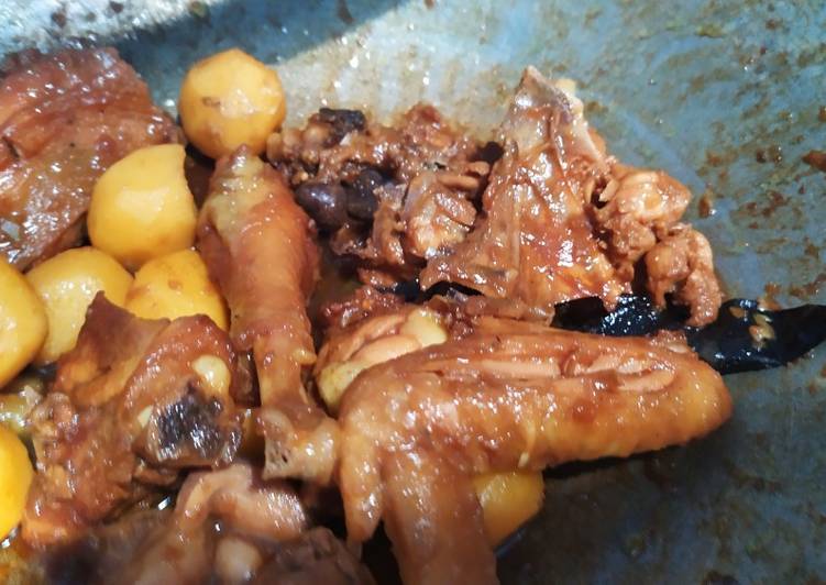 Semur ayam kampung kentang