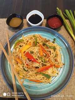 A picture of Veg hakka Noodles.