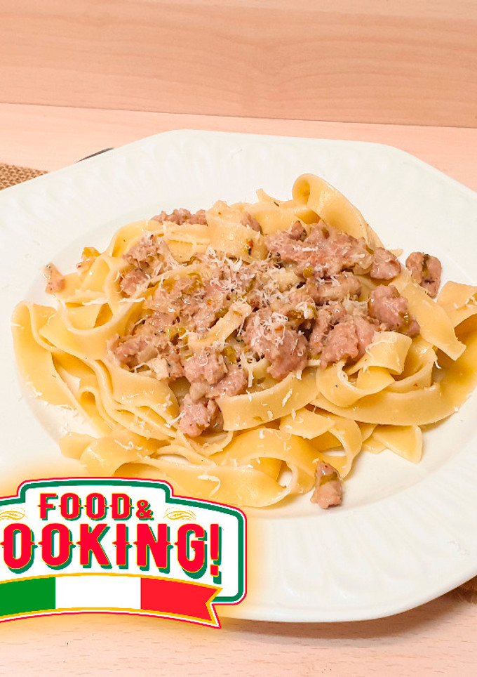 Una foto de Ragù Bianco di Salsicce e Tagliatelle