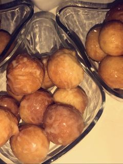 صورة لوصفة لقيمات بالجبنة
