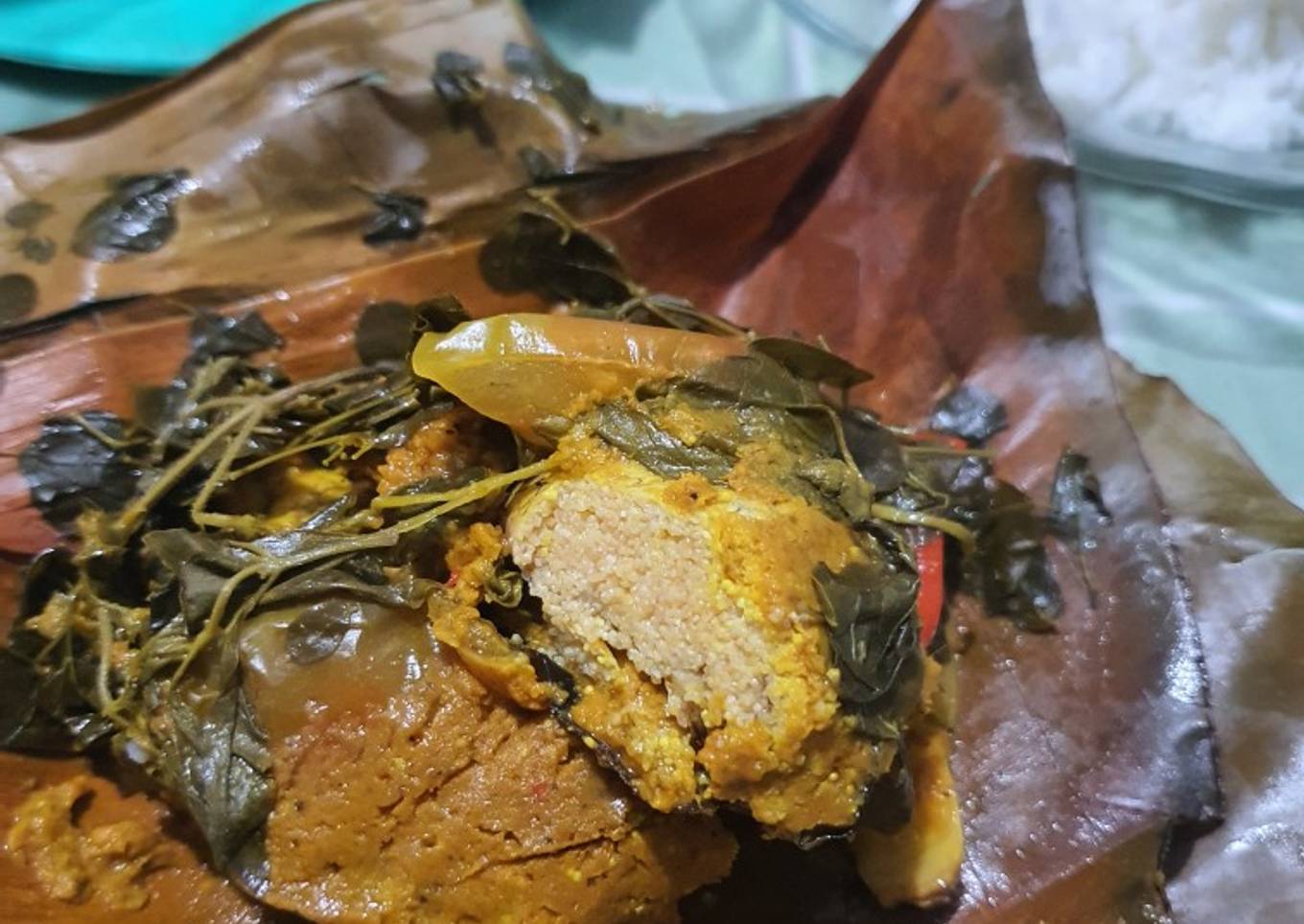 Pepes telur ikan mas & kelor ala fe