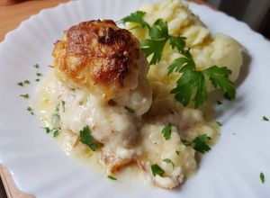 Omlós csirkemell Dubarry módra füstölt sajttal recept fotója