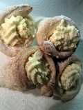 'V' cream horns