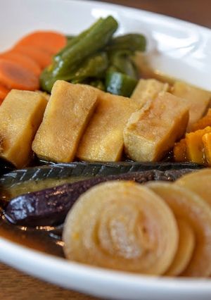 A picture of Deep-fried Vegetables in Mild Broth.