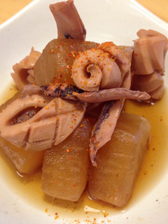 A picture of Simmered Daikon Radish & Squid.