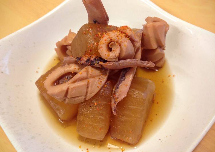 Recipe of Perfect Simmered Daikon Radish &amp; Squid