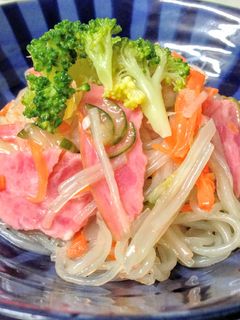 A picture of Harusame (Japanese Vermicelli) Salad.