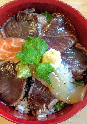 A picture of Marinated Sashimi on Rice.