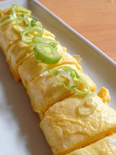 A picture of Japanese Rolled Omelette (Dashimaki-Tamago).