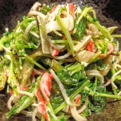 A picture of Lettuce Salad.