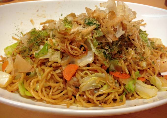 Step-by-Step Guide to Make Award-winning Yakisoba (Fried Noodles)