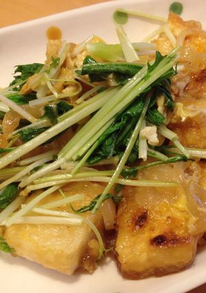 A picture of Egg-Drop Soup with Tofu (Tamagotoji).
