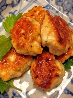 A picture of Chicken & Tofu Meatballs.