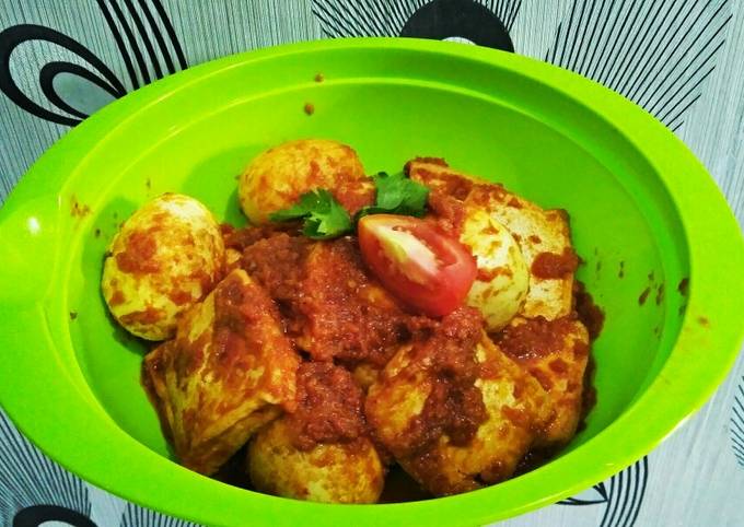 Tahu telur bumbu bali