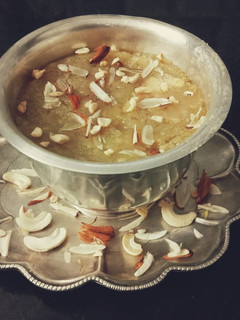 பாதாம் முந்திரி அல்வா. (Badam munthiri halwa recipe in tamil) செய்முறை முக்கிய புகைப்படம்