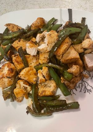 A picture of Chicken & Peppers.