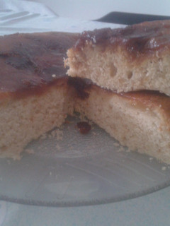 Una foto de Torta invertida de manzana