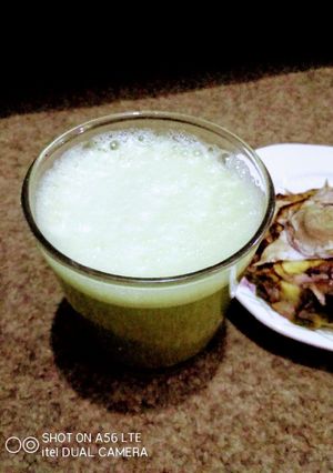 A picture of SpicyPineapple Peel Juice.