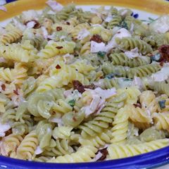 A picture of Quick and tasty pasta with sundried tomatoes.