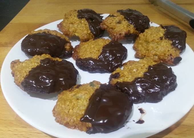 Ginger oat biscuits with dark chocolate recipe main photo