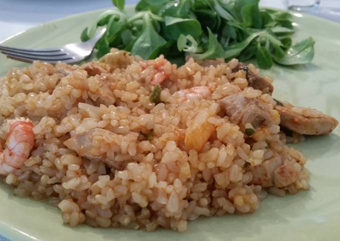 Easy Yummy Mexico Food Seafood Paella with Brown Rice