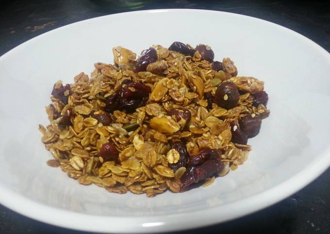 Home-made granola (toasted muesli)